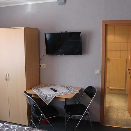 Zur Sonne Casa de hóspedes 2*